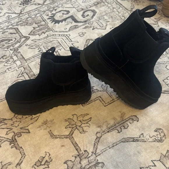 Like new Ugg Neumel Platform - Picture 2 of 6